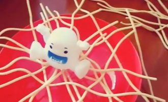 Επιτραπέζιο Yeti In My Spaghetti: Τρελό γέλιο και παιχνίδι με ζυμαρικά