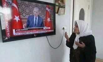 Όργιο νοθείας στην Τουρκία – Γεμίζουν τις κάλπες με ψηφοδέλτια του Ερντογάν