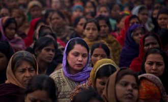 Πέντε Ινδές ακτιβίστριες κατά του τράφικινγκ βιάστηκαν ομαδικά υπό την απειλή όπλου