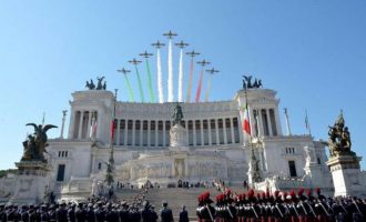 Η Ιταλία γιόρτασε τη 72η επέτειο της Δημοκρατίας με κυβέρνηση Πεντάστερων και Λέγκα