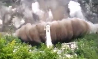 Mοναστήρι στην Ιταλία «χάνεται» λόγω κατολίσθησης (βίντεο)