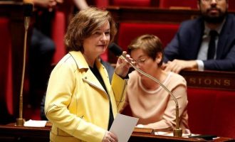 Γαλλίδα υπουργός αποκάλυψε ότι Μακρόν και Κόντε σήκωσαν νυχτιάτικα το τηλέφωνο