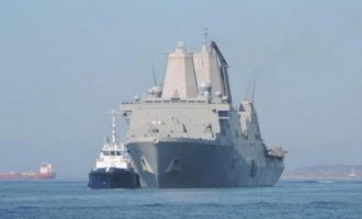 Στον Πειραιά «έδεσε» το αμερικανικό πολεμικό πλοίο των Δίδυμων Πύργων (βίντεο)