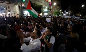 Δακρυγόνα για να διαλυθεί διαδήλωση Παλαιστινίων στη Ραμάλα