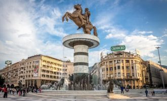 Βόρεια Μακεδονία: Σεβόμαστε την Συμφωνία των Πρεσπών, λέει το ΥΠΕΞ