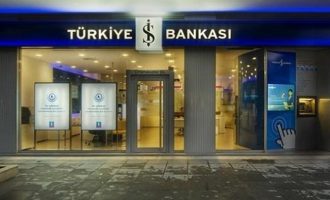 Ισχυρό «χαστούκι» Moody’s στην Τουρκία: Υποβαθμίζει 19 τράπεζες