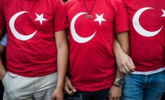 Με 530.000 ασφαλίτες σε επιφυλακή ψηφίζουν στην Τουρκία