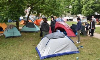 Χιλιάδες πρόσφυγες «εγκλωβισμένοι» στα Βαλκάνια