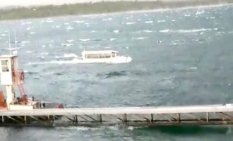 ΗΠΑ: 17 άνθρωποι πνίγηκαν σε λίμνη μέσα σε αμφίβιο όχημα – Οι 9 της ίδιας οικογένειας (φωτο+βιντεο)