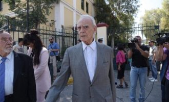 Τι είπε ο Άκης Τσοχατζόπουλος βγαίνοντας από τα δικαστήρια της Ευελπίδων (βίντεο)