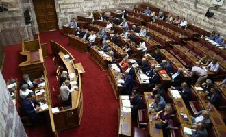 Τι συζητείται στη Βουλή για τον «Κλεισθένη» και το «σπάσιμο» εκλογικών περιφερειών στην Αττική
