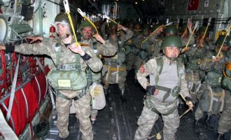 Το αξιόμαχο του τουρκικού στρατού έχει καταρρεύσει μετά τις διώξεις Ερντογάν