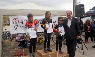 Έχασε τη ζωή της στην πύρινη λαίλαπα η 14χρονη ποδηλάτρια Εβίτα Φύτρου – Αγνοούνται πατέρας και αδελφός της