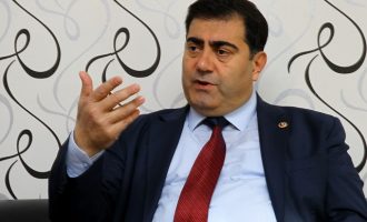 Τούρκος βουλευτής: Oι ΗΠΑ μπορεί να κλείσουν όλα τα τζαμιά της Τουρκίας