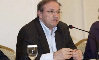 Στ. Τζουμάκας για Novartis: «Στην Ελλάδα η δεξιά μιλάει για σκευωρία σε καραμπινάτο σκάνδαλο»