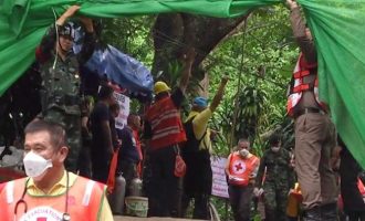 Ταϊλάνδη: Παραμένουν εγκλωβισμένοι πέντε άνθρωποι στο σπήλαιο Ταμ Λουάνγκ
