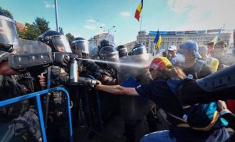 440 τραυματίες σε μεγάλο αντικυβερνητικό συλλαλητήριο στο Βουκουρέστι