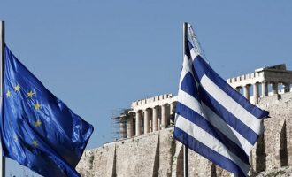 Economist: Ανάμεσα στις «ελαττωματικές δημοκρατίες» η Ελλάδα