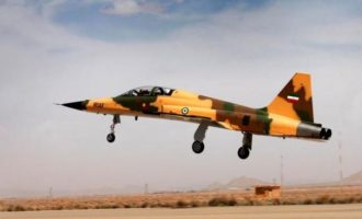 Το Ιράν ξεκινά μαζική παραγωγή του μαχητικού αεροσκάφους Kowsar