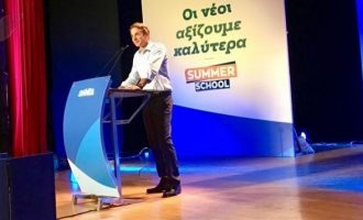 ΣΥΡΙΖΑ: Ακραία υποκριτής ο Μητσοτάκης – Εχει θράσος να υπόσχεται 600.000 θέσεις εργασίας