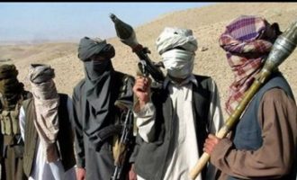 Ταλιμπάν εισέβαλαν σε στρατιωτική βάση του Αφγανιστάν – Σκότωσαν και πήραν άρματα μάχης