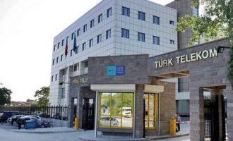 Χρεοκόπησε o μεγαλύτερος τηλεπικοινωνιακός οργανισμός της Τουρκίας Turk Telekom