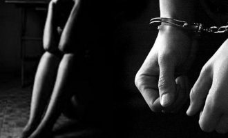 Σοκ στη Λαμία: 34χρονος κρατούσε αιχμάλωτη και δεμένη χειροπόδαρα 40χρονη Γαλλίδα