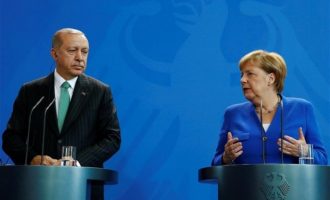 Ο Ερντογάν ζήτησε από τη Μέρκελ να χαρακτηρίσει τρομοκράτη τον Γκιουλέν – Τι του είπε η Γερμανίδα