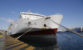 Οριστικό: Δεμένα τα πλοία στα λιμάνια τη Δευτέρα λόγω της 24ωρης απεργίας της ΠΝΟ