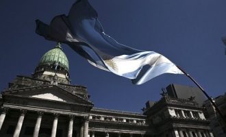 Το ΔΝΤ «πάγωσε» δόση 3 δισ. δολαρίων στην Αργεντινή
