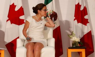 Η ΥΠΕΞ του Καναδά Κρίστια Φρίλαντ θεωρεί ότι μπορεί να επιτευχθεί συμφωνία με τις ΗΠΑ