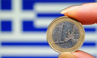 Reuters: Το ελληνικό ΑΕΠ αυξήθηκε κατά 0,2% για έκτη φορά