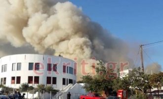 Μεγάλη φωτιά στο Πανεπιστήμιο Ηρακλείου – Τέθηκε υπό έλεγχο