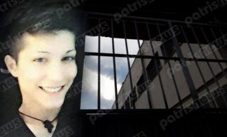 Τραγικός θάνατος για 21χρονη – Βρέθηκε κρεμασμένη στο κρατητήριο του ΑΤ Πεντέλης
