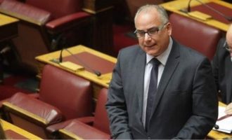 Τι απαντά ο βουλευτής της Ένωσης Κεντρώων που υπερψήφισε τον προϋπολογισμό εάν θα γίνει του Τσίπρα