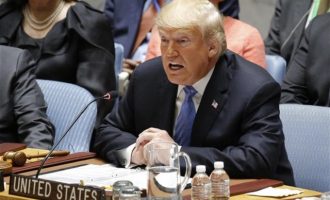 Τραμπ: Έσπειρε το χάος το Ιράν -Όποιος δεν συμμορφωθεί με τις κυρώσεις θα υποστεί βαριές συνέπειες