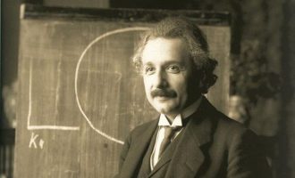 Βγάζουν στο «σφυρί» την επιστολή του Αϊνστάιν για το αν υπάρχει Θεός – Τι πίστευε