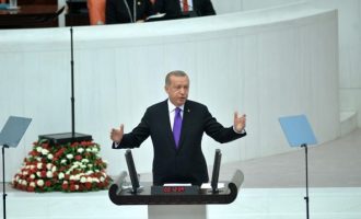 Παραληρεί ο Ερντογάν: Δεν θα επιτρέψουμε να λεηλατήσουν τα συμφέροντα μας σε Αιγαίο και Κύπρο