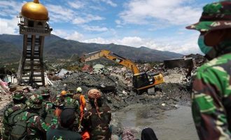 Το τσουνάμι «ξεκλήρισε» την Ινδονησία: 2.000 νεκροί και 5.000 αγνοούμενοι!
