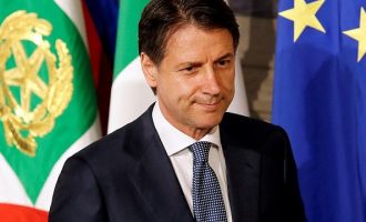 Ιταλία: Η κυβέρνηση Κόντε επιβίωσε της ψήφου εμπιστοσύνης – «Ναι» και στον προϋπολογισμό