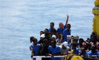 Η Ισπανία διέσωσε σχεδόν 700 μετανάστες στη θάλασσα το Σαββατοκύριακο