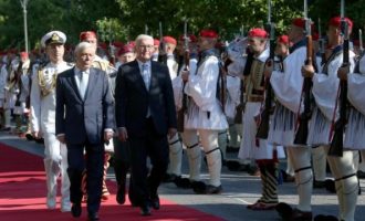 Στην Αθήνα ο πρόεδρος της Γερμανίας – Πώς τον υποδέχθηκε ο Παυλόπουλος