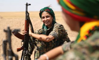 Οι Κούρδισσες μαχήτριες κατά του ISIS στο Ευρωκοινοβούλιο – «Σταματήστε την Τουρκία»