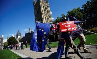 Πώς αντιμετωπίζουν οι Βρυξέλλες το ενδεχόμενο να αναβληθεί το Brexit