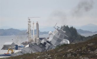 Ελληνικό τάνκερ εμβόλισε νορβηγική φρεγάτα – Το πολεμικό πλοίο είναι έτοιμο να βυθιστεί (φωτο)