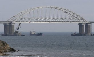 Οξύνεται η ένταση: Η Ρωσία κρατά 24 Ουκρανούς ναύτες