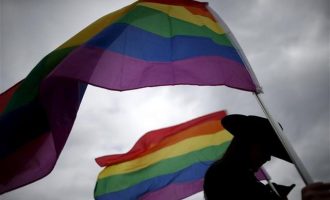 Η Σκωτία ανακοίνωσε ότι θα διδάσκει τα δικαιώματα των ομοφυλοφίλων στα σχολεία