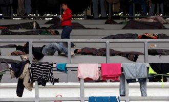 Το πρώτο κύμα 1.000 μεταναστών έφθασε στην Πόλη του Mεξικού και δηλώνει «αποφασισμένο» να πάει ΗΠΑ