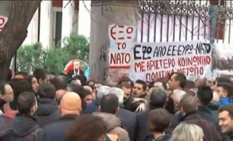 Προπηλάκισαν στελέχη και υπουργούς του ΣΥΡΙΖΑ στο Πολυτεχνείο