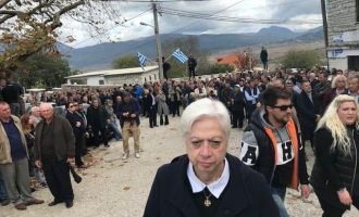 Η Αλβανία κήρυξε ανεπιθύμητη την ευρωβουλευτή Ελένη Θεοχάρους – Κλιμακώνουν για να μην συμφωνήσουν σε ΑΟΖ